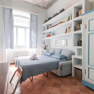 Pensionat 34 - The House Of Travelers, Como